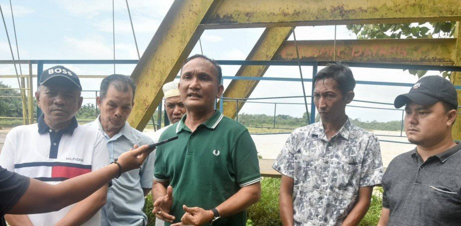 Jembatan Gantung di Kecamatan Pelawan Terancam Roboh, Bupati H Hurmin Siapkan Langkah Darurat