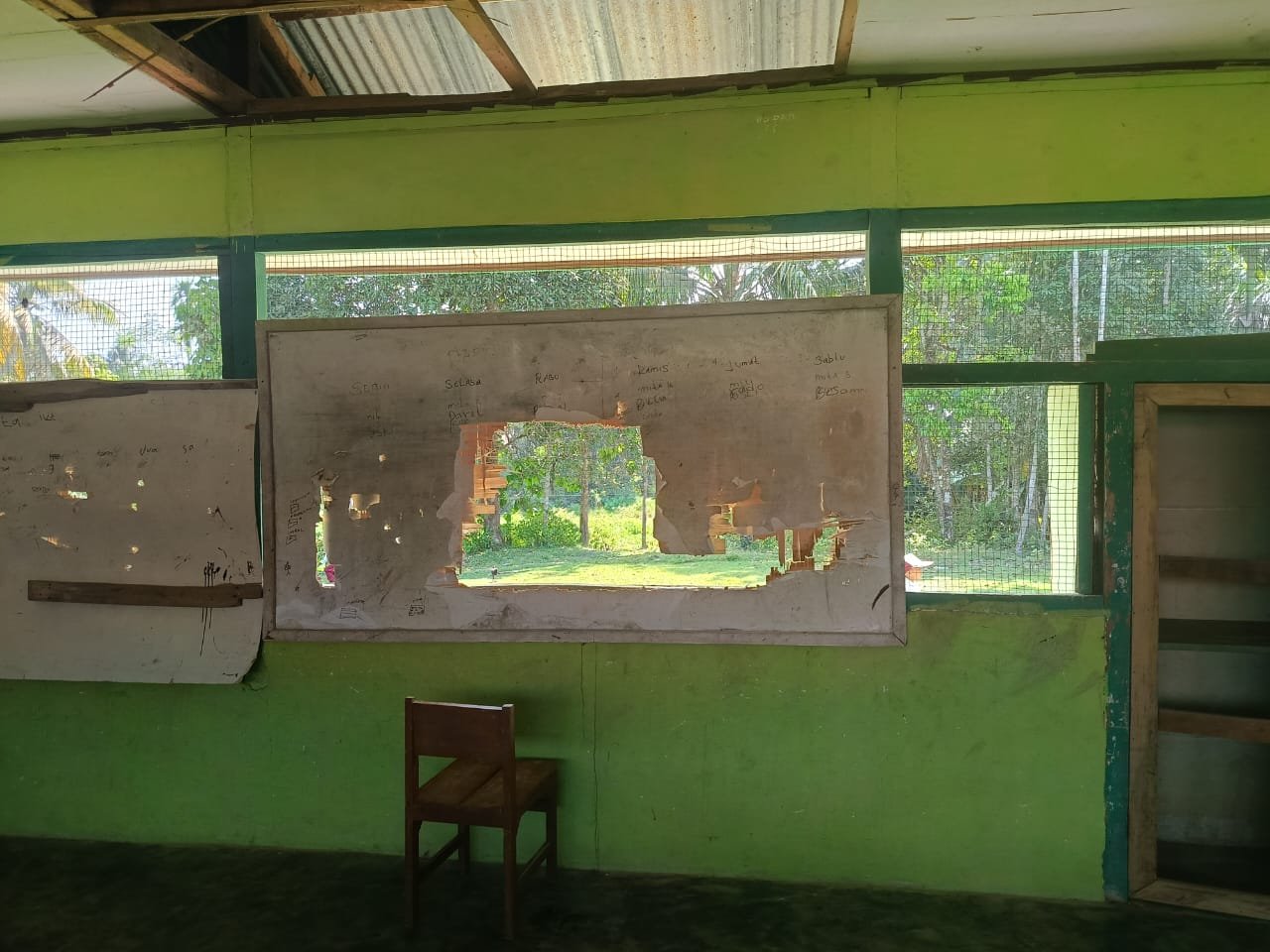 Potret Buram Pendidikan di Pelosok Bungo, SD Negeri 85 Seperti Rumah Hantu