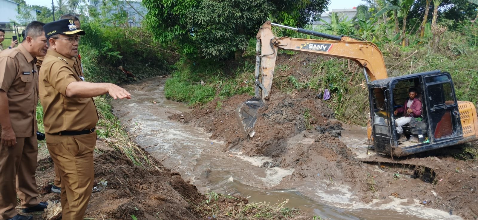 Turun Langsung, Walikota Jambi Gerak Cepat Atasi Banjir Lingkar Selatan