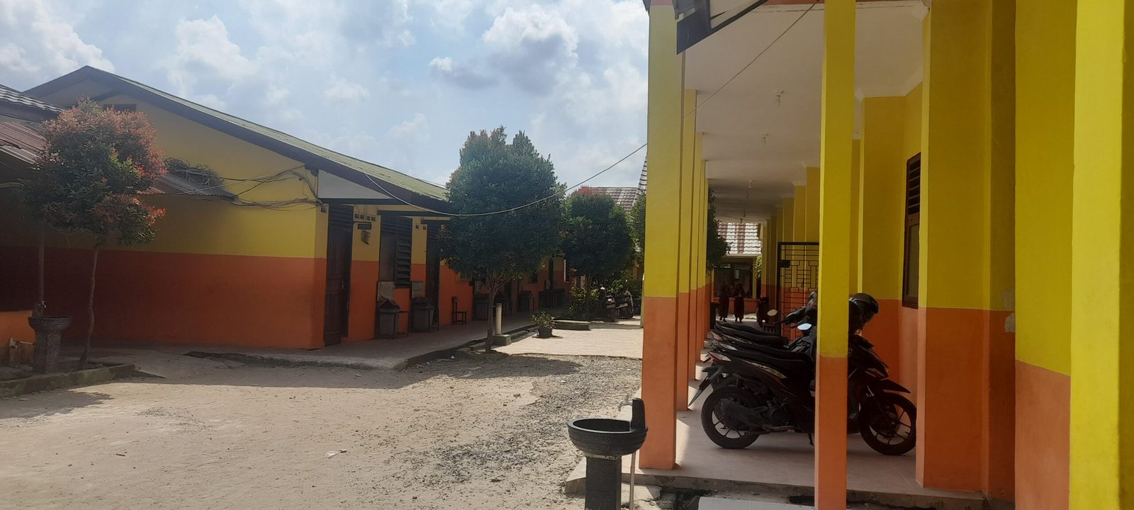 SD di Paal Merah Sempat Gagal Gelar Ujian, Siswa Malah Disuruh Menggambar