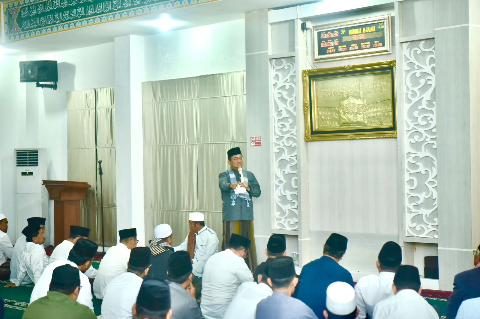 Wali Kota Jambi Ajak Warga Subuhan, Sarapan, dan Sampaikan Aspirasi Langsung