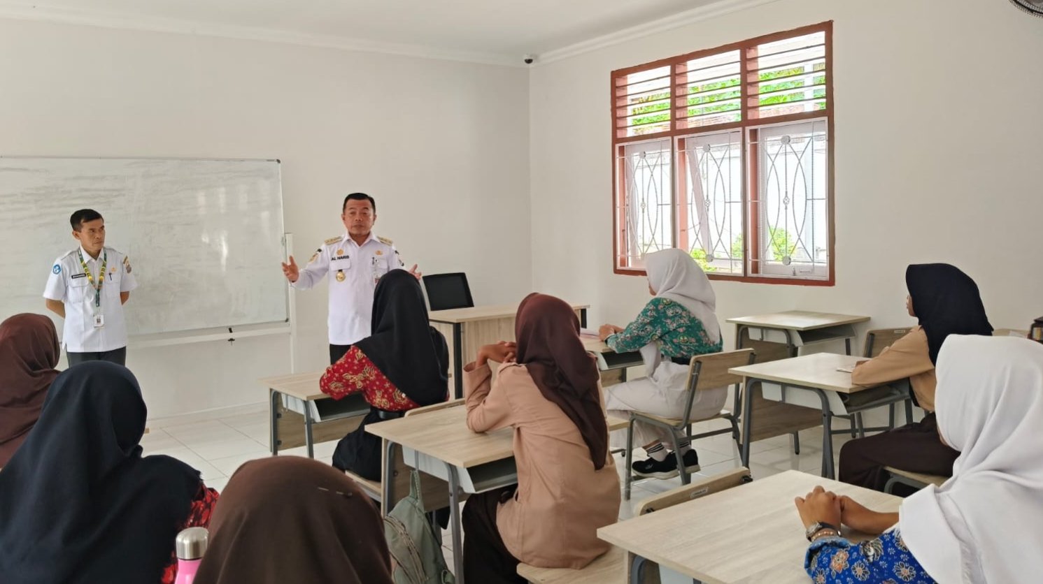 Motivasi Para Siswa, Gubernur Al Haris Kunjungi Sekolah Rakyat Menengah Atas 5 di Jambi