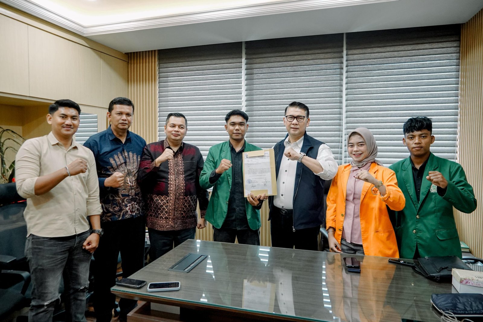 Datang ke DPR RI, Ketua DPRD Kota Jambi dan Mahasiswa Desak DPR RI Sahkan RUU Perampasan Aset!